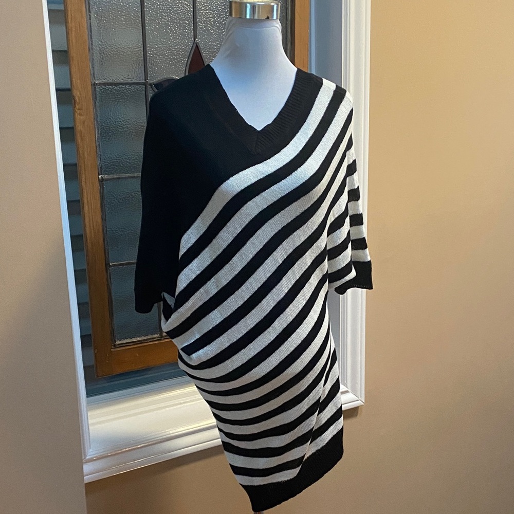 Olivia M Black and White Knit Dress / Sweater